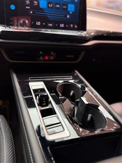 ڤۆڵکسواگن ئەتڵەس کرۆس سپۆرت